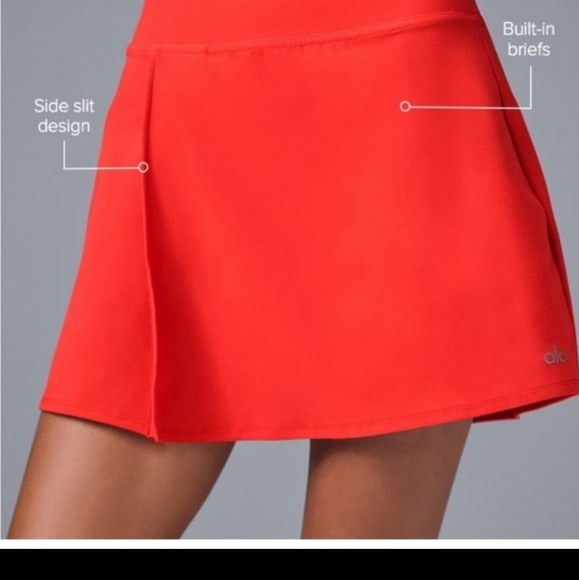 Alo skirts - Picture 4 of 5